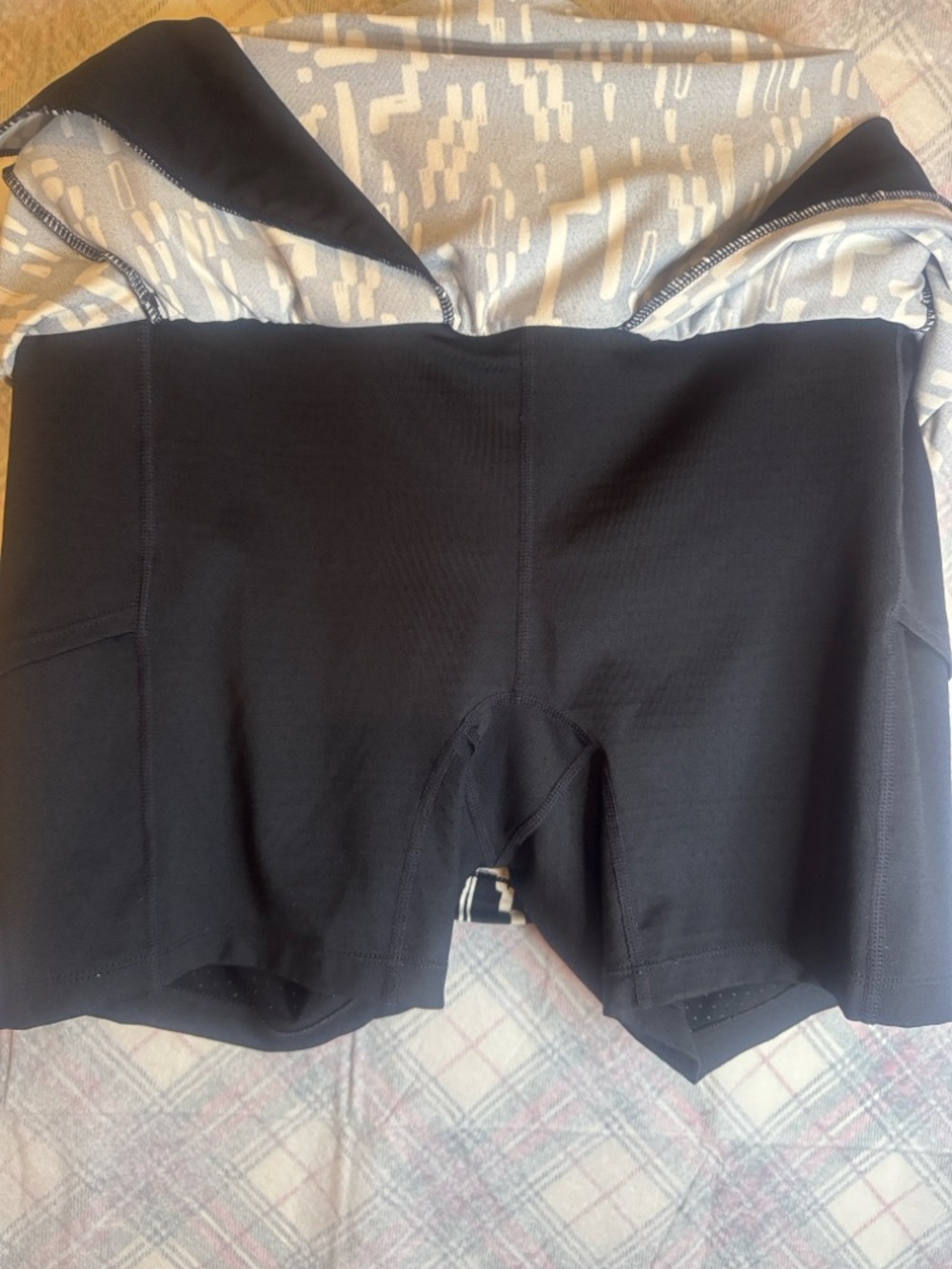 Title Nine Black & White Abstract Print Skort - Picture 5 of 5